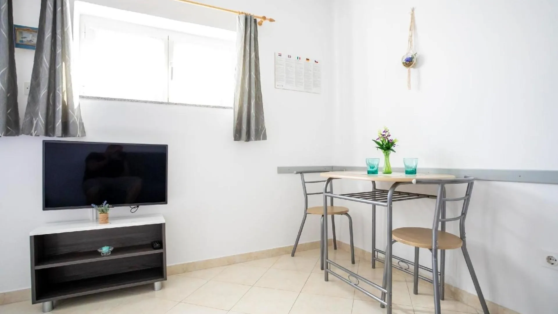 Studio Fuer 2 Personen Ca 25 Qm In Njivice, Kvarner Bucht Krk 0*, Njivice Croatia