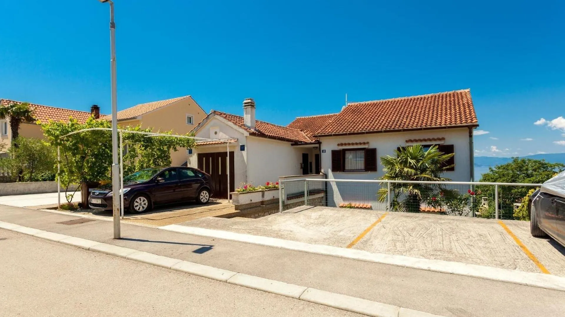 Studio Fuer 2 Personen Ca 25 Qm In Njivice, Kvarner Bucht Krk