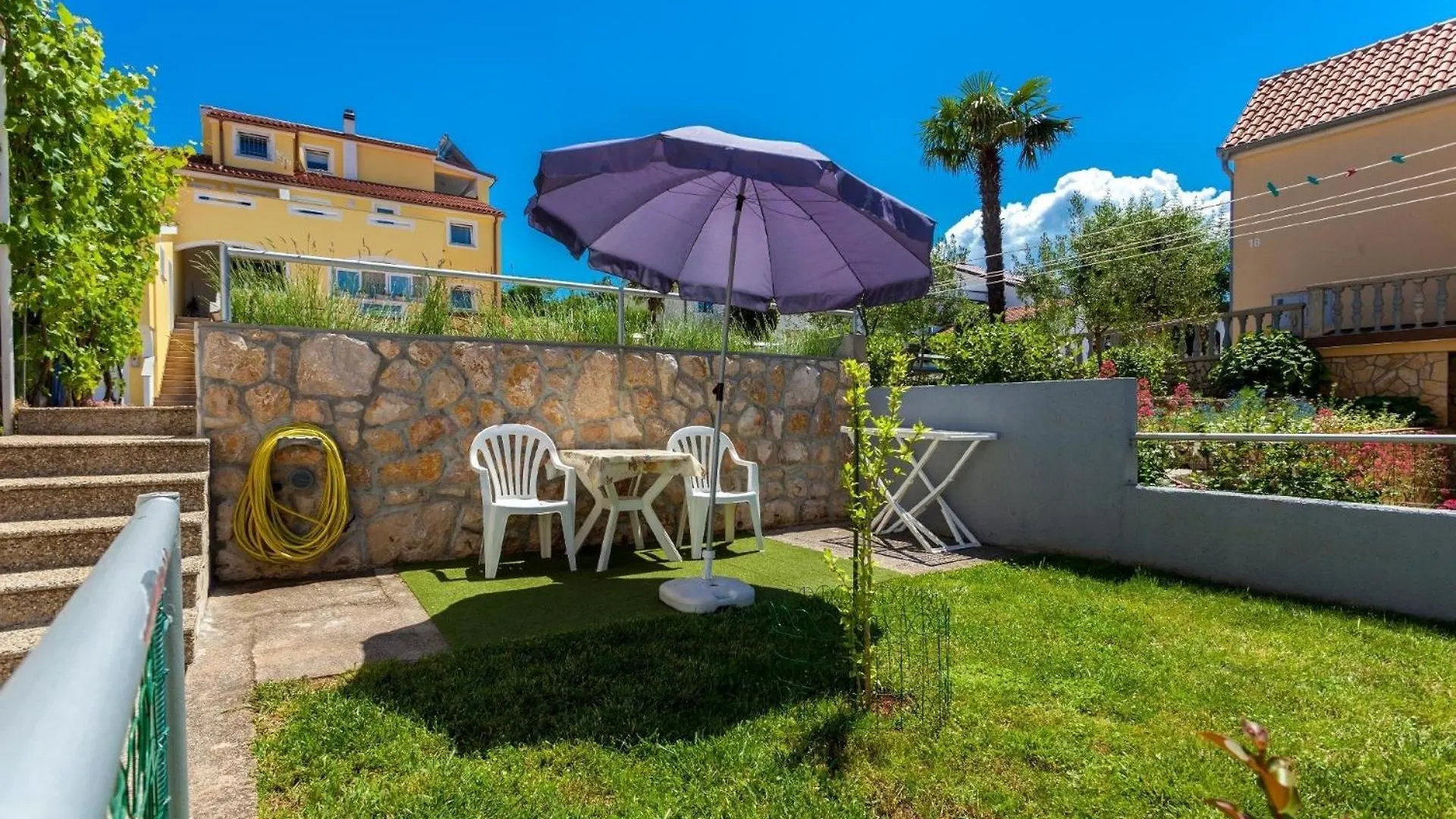 Studio Fuer 2 Personen Ca 25 Qm In Njivice, Kvarner Bucht Krk Njivice